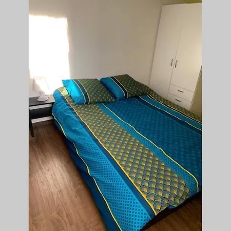 De Charme 60m² Situe En Centre Ville Lägenhet